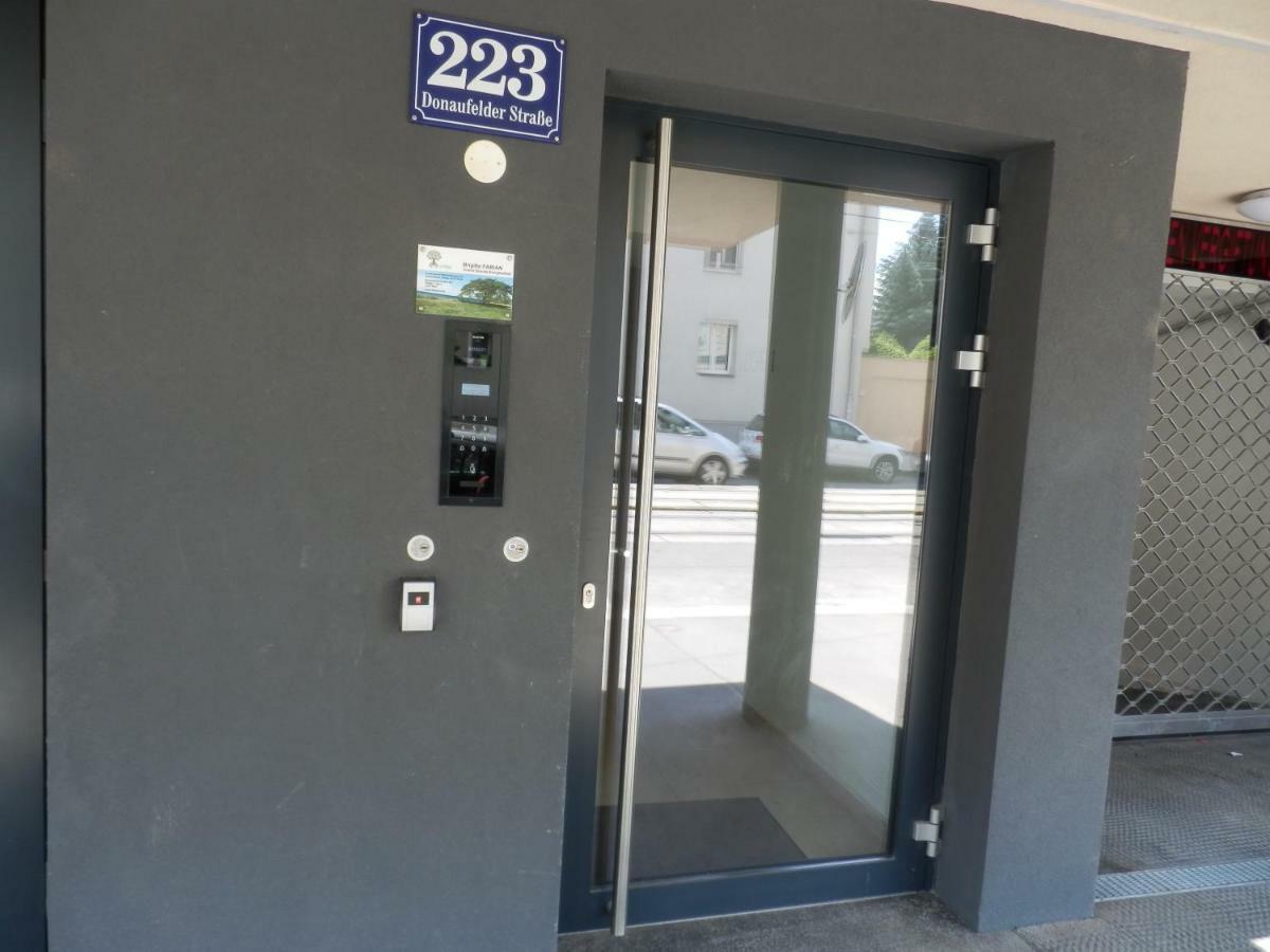 Spacious, Modern 1-Bdrm Apt Near Vic & Austria Ctr Apartment Vienna Exterior photo