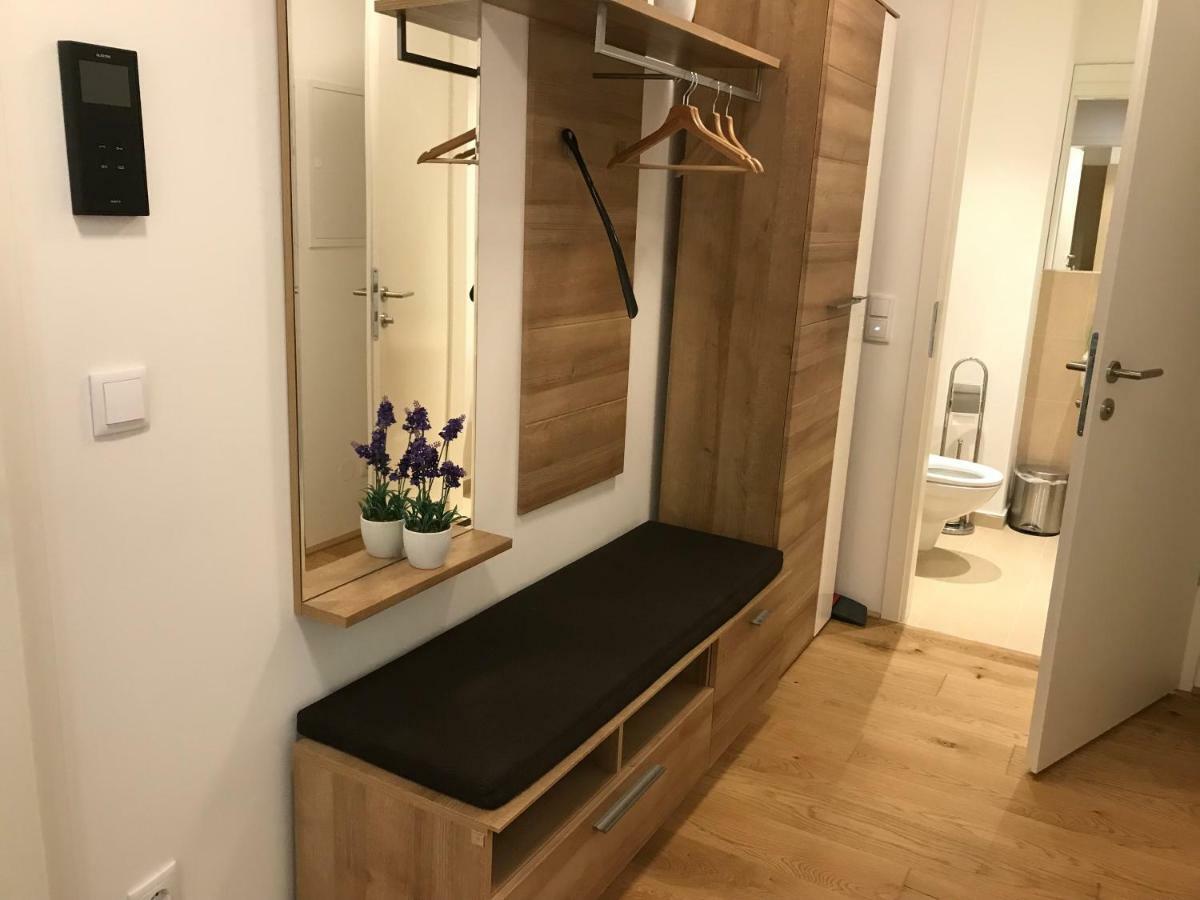 Spacious, Modern 1-Bdrm Apt Near Vic & Austria Ctr Apartment Vienna Exterior photo