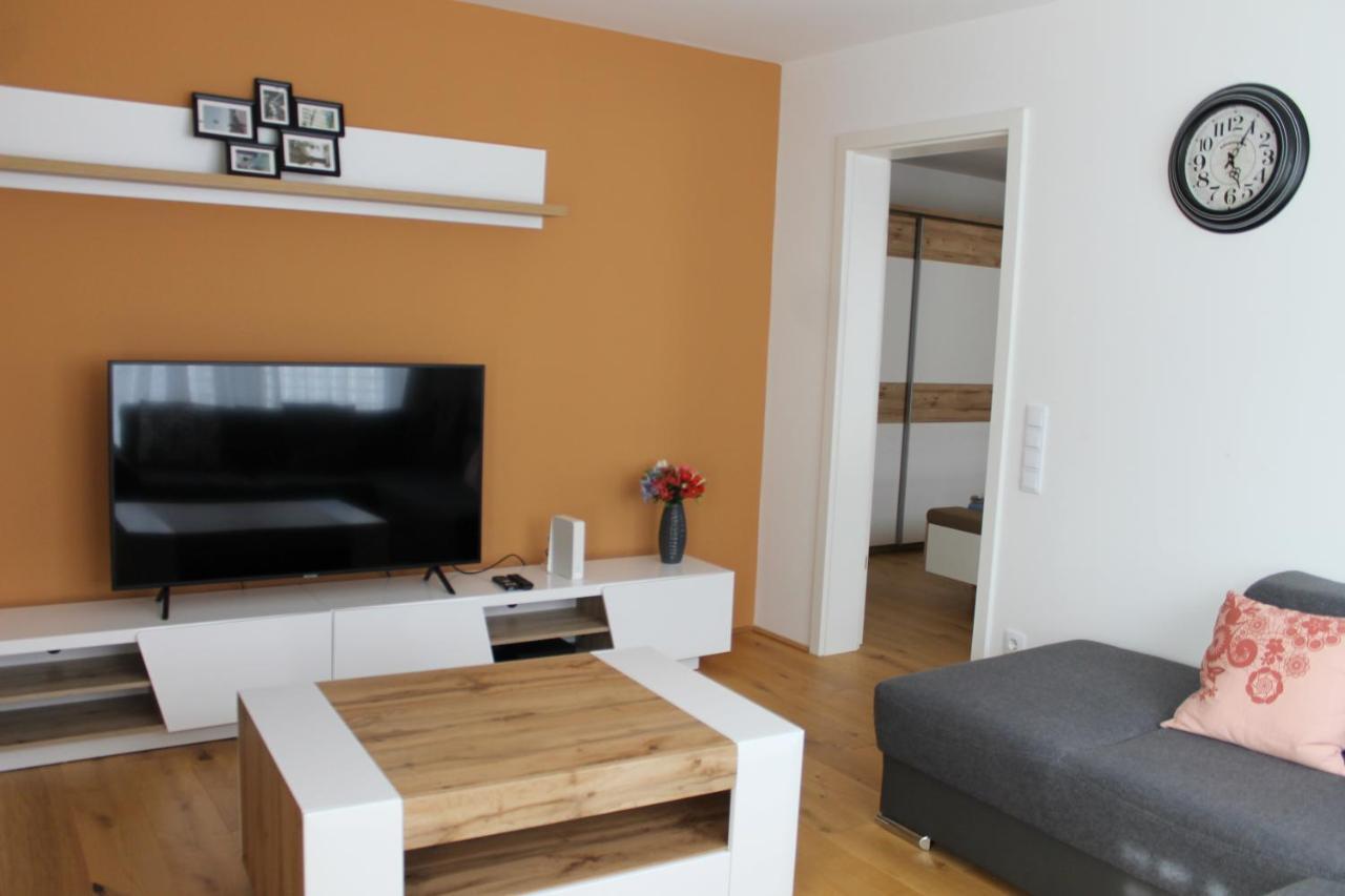 Spacious, Modern 1-Bdrm Apt Near Vic & Austria Ctr Apartment Vienna Exterior photo
